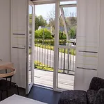 Strandtangen 3*