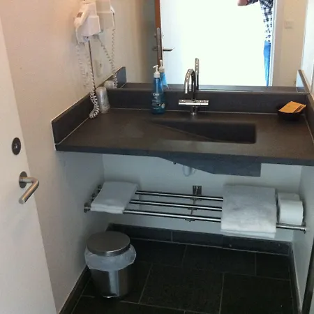 Strandtangen 3*