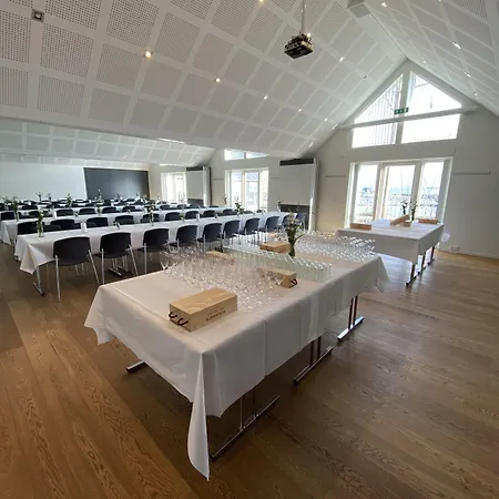 Hotell Strandtangen 3*