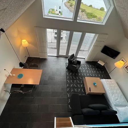 Hotell Strandtangen 3*