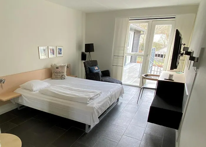 Strandtangen 3*