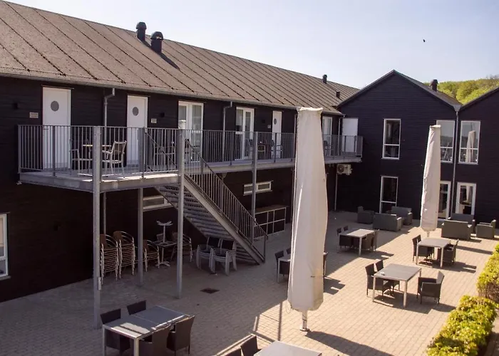 Strandtangen 3*