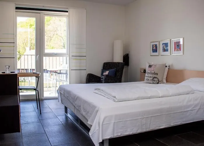 Hotel Strandtangen 3*