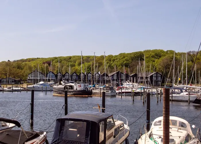 Strandtangen 3*